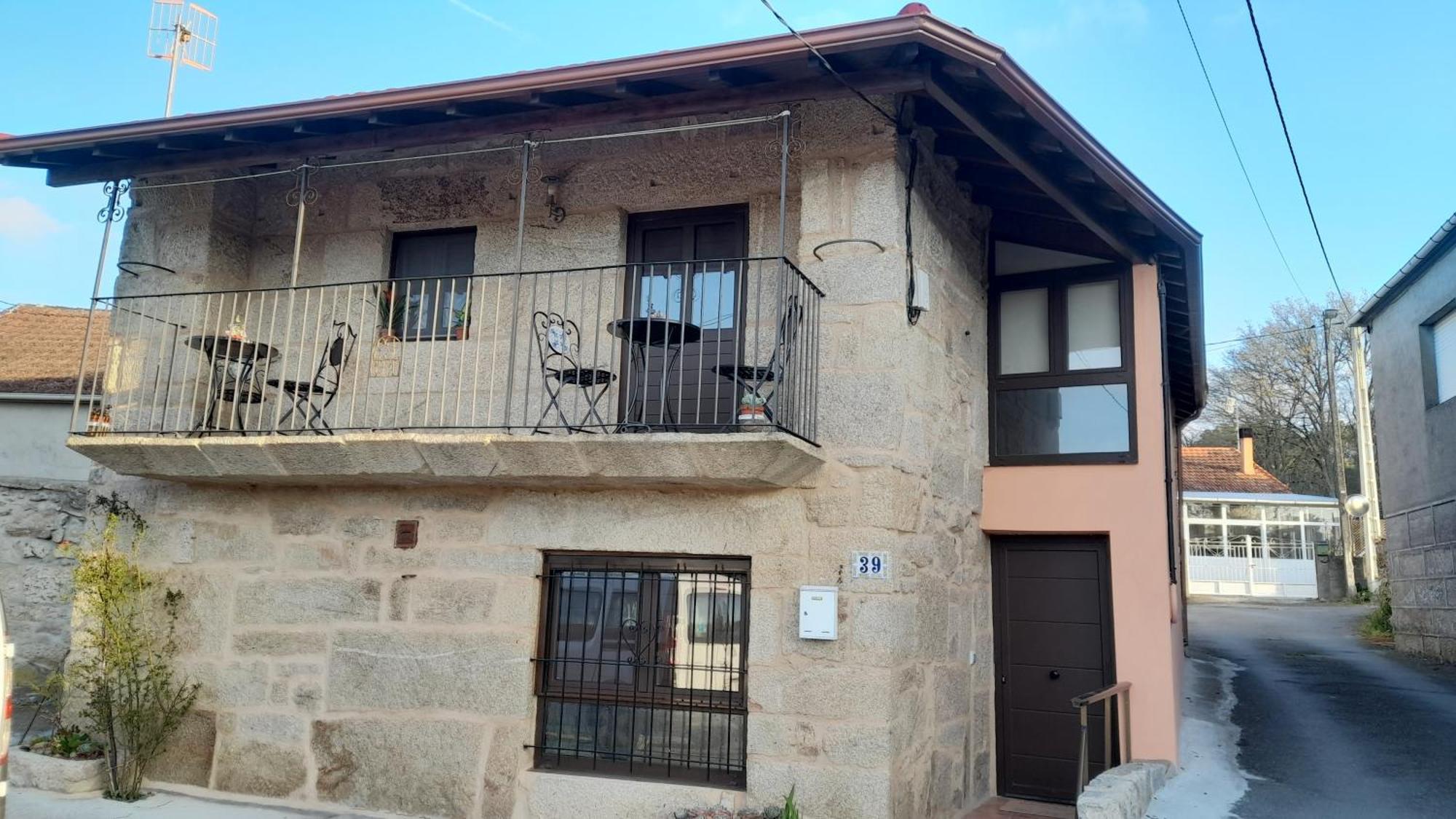 Villa O fogar da musiña Maside Exterior foto